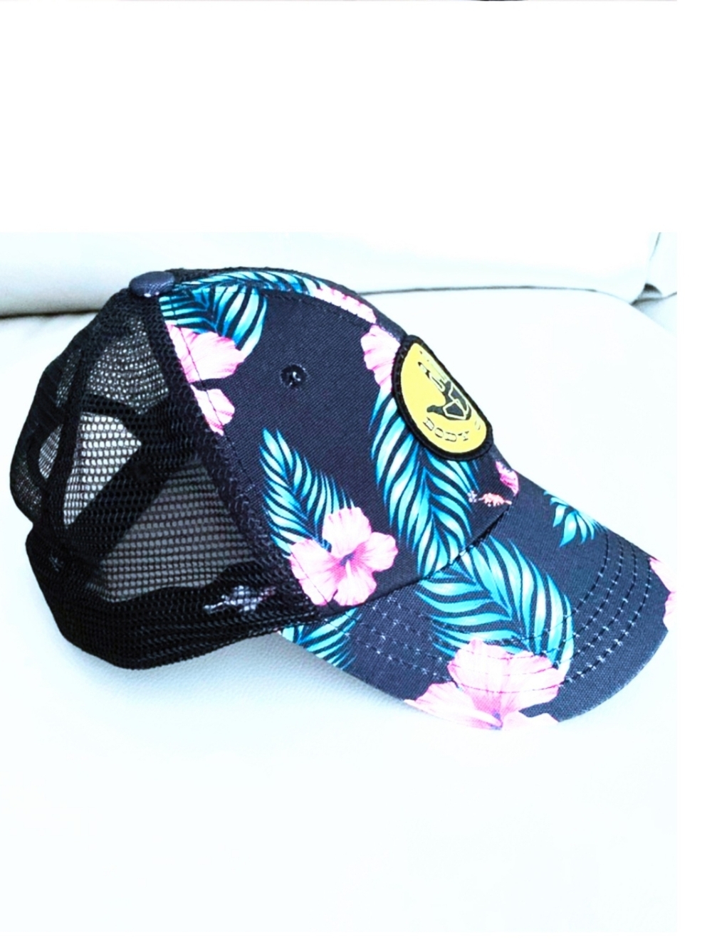 Body glove Colourful Tropical Baseball Hat. OS.